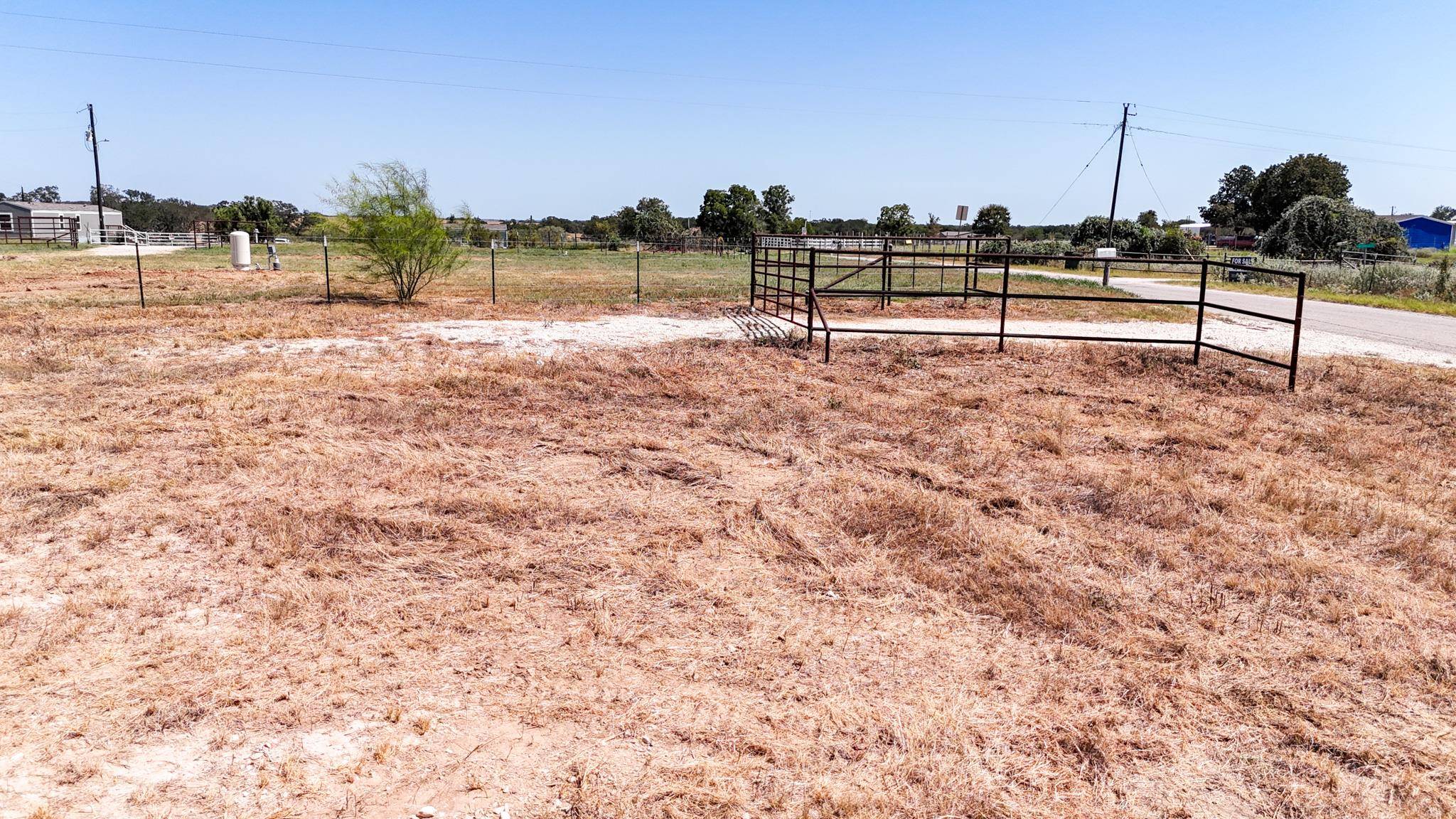 4049 Old Colony Line RD, Dale, TX 78616