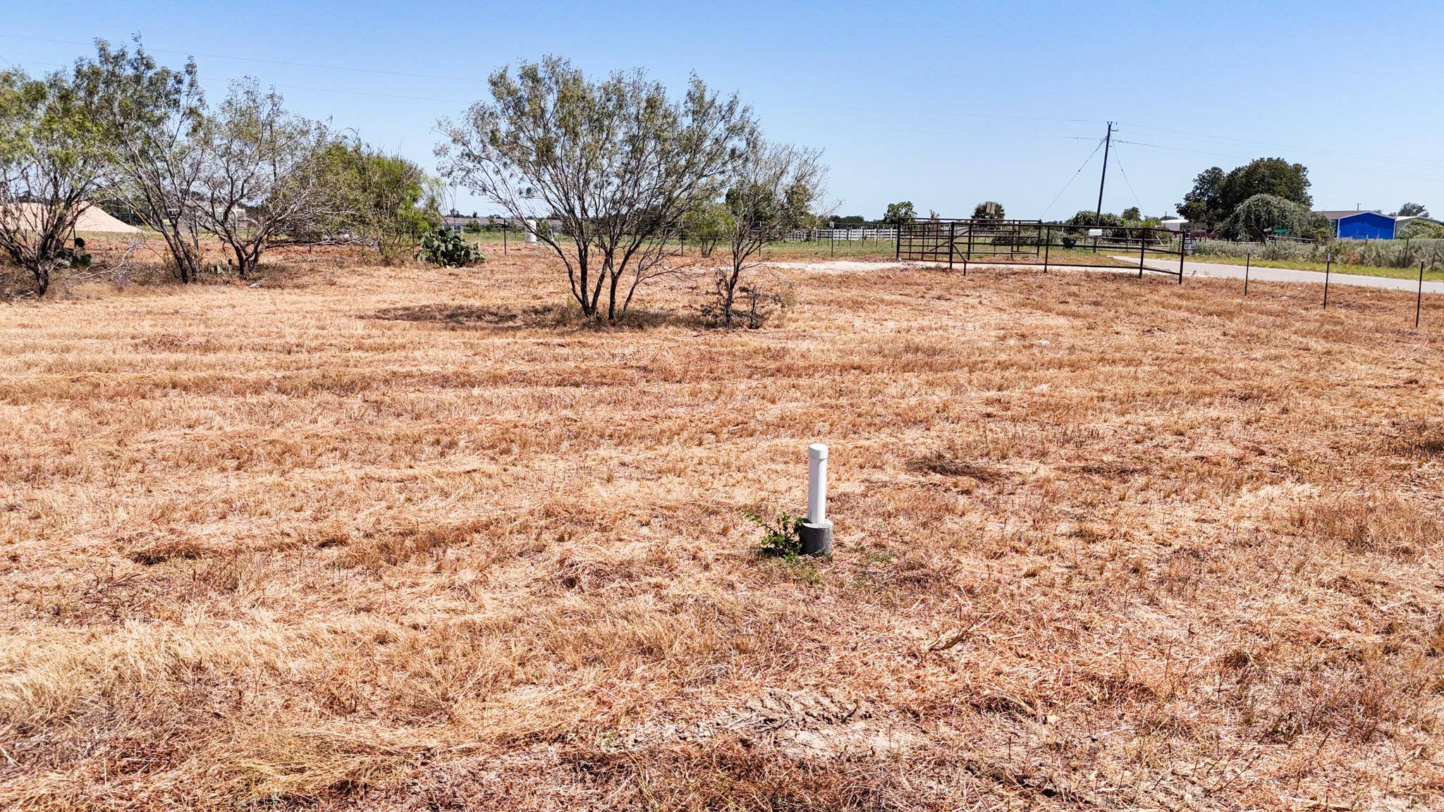 4049 Old Colony Line RD, Dale, TX 78616