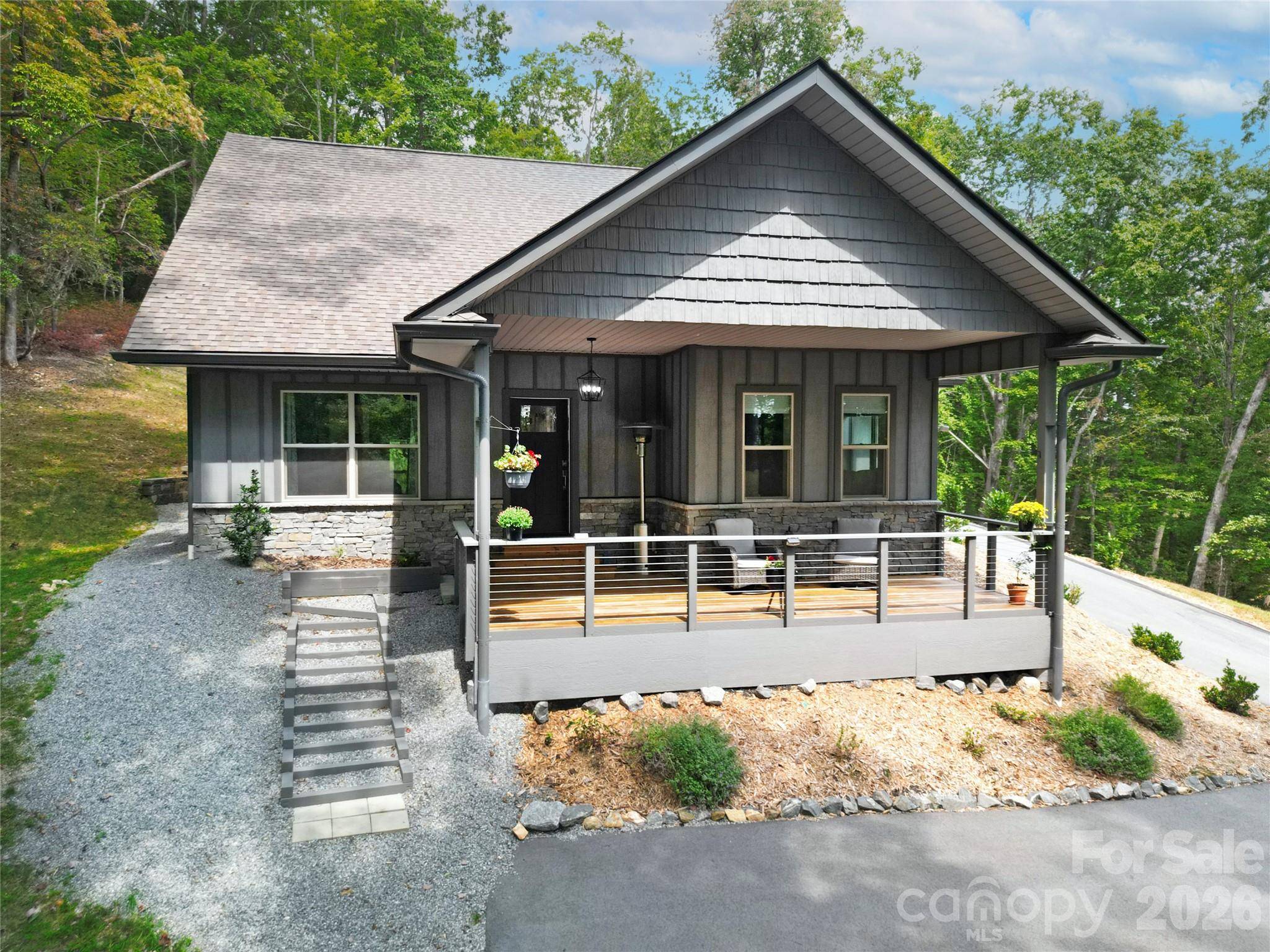 151 Unoga CT, Brevard, NC 28712