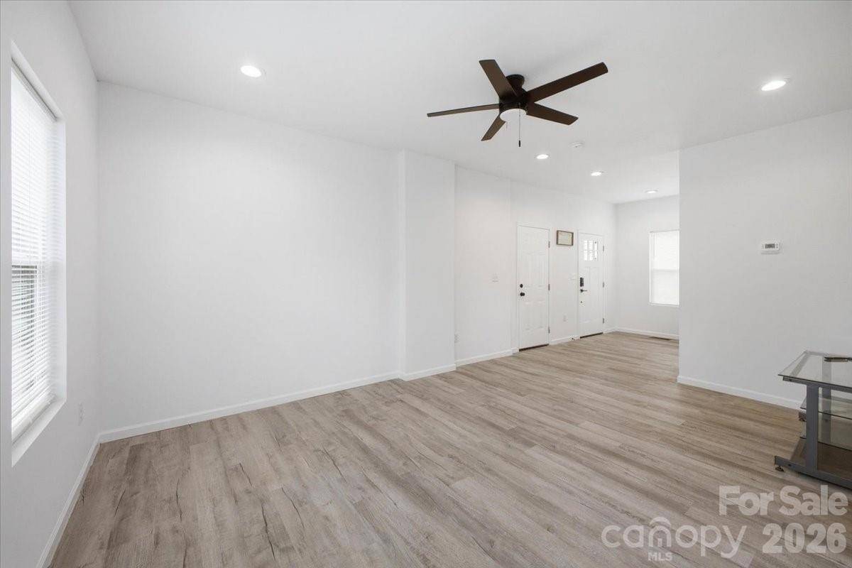 1413 Hateras AVE, Charlotte, NC 28216