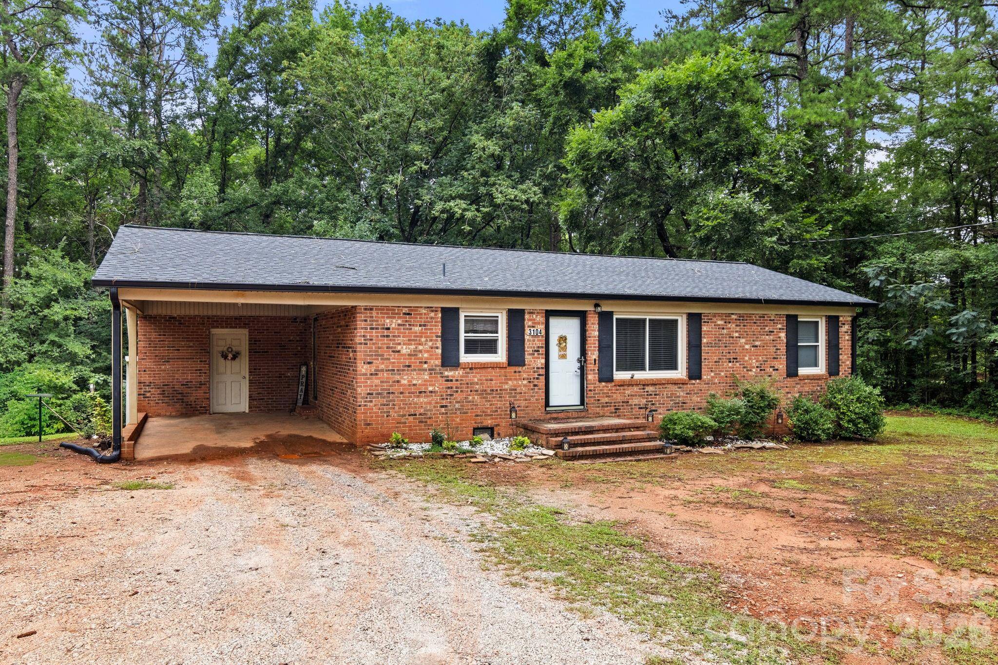 3104 University DR, Lancaster, SC 29720