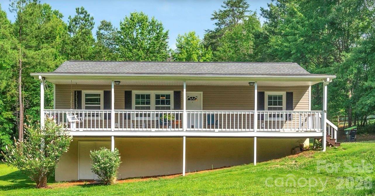 1095 E Prince RD, Landrum, SC 29356