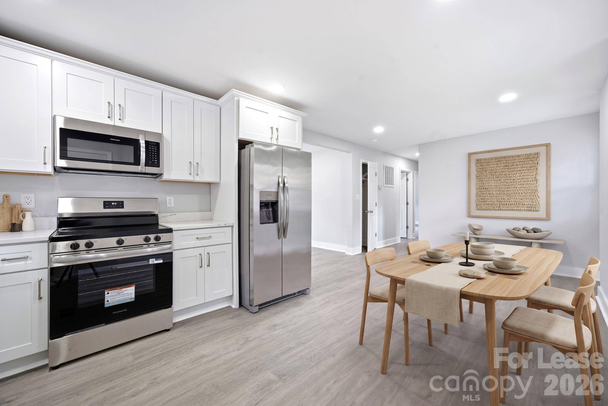 553 Derrydowne DR, Charlotte, NC 28213