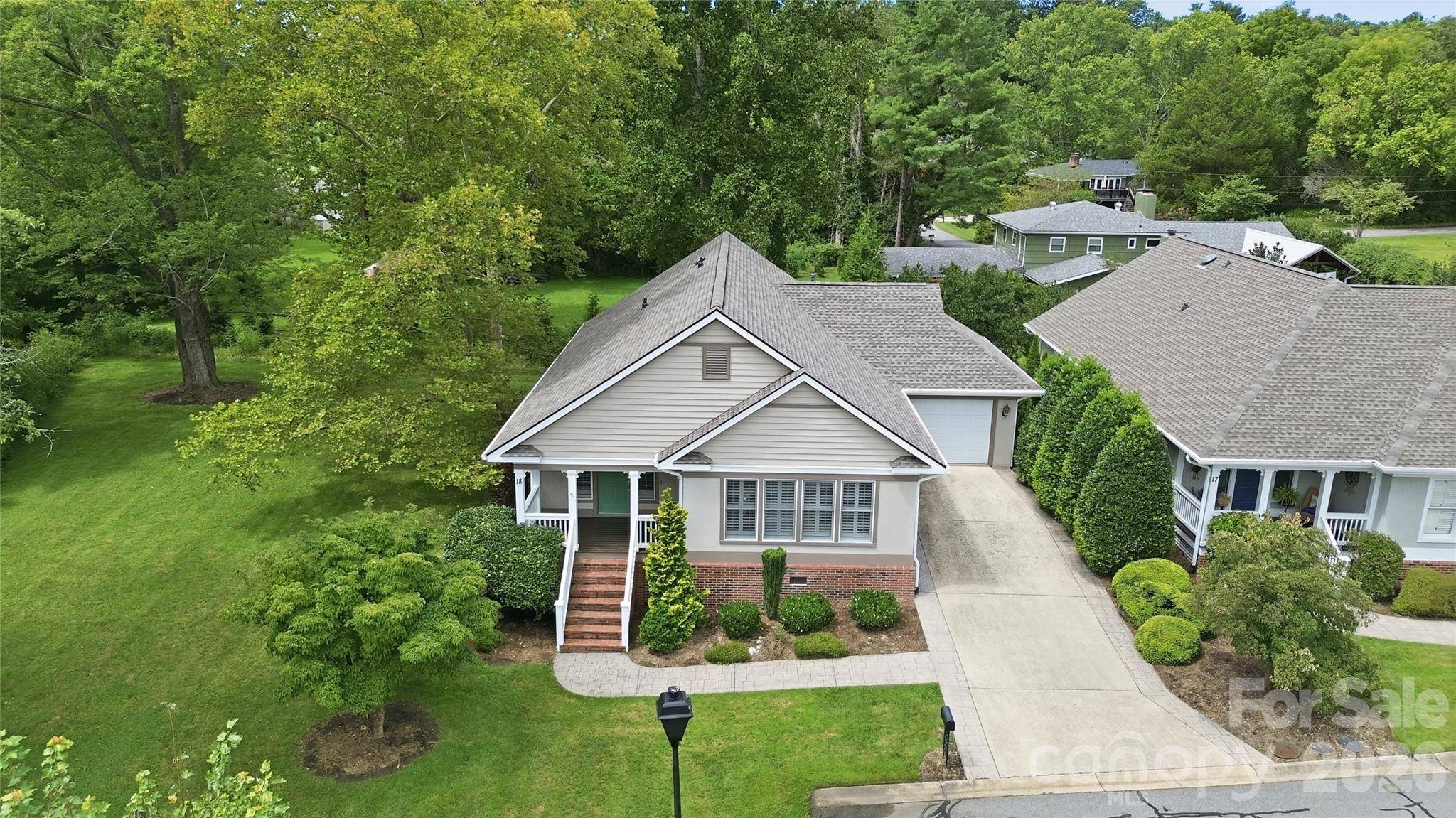 18 Creekside WAY, Asheville, NC 28804