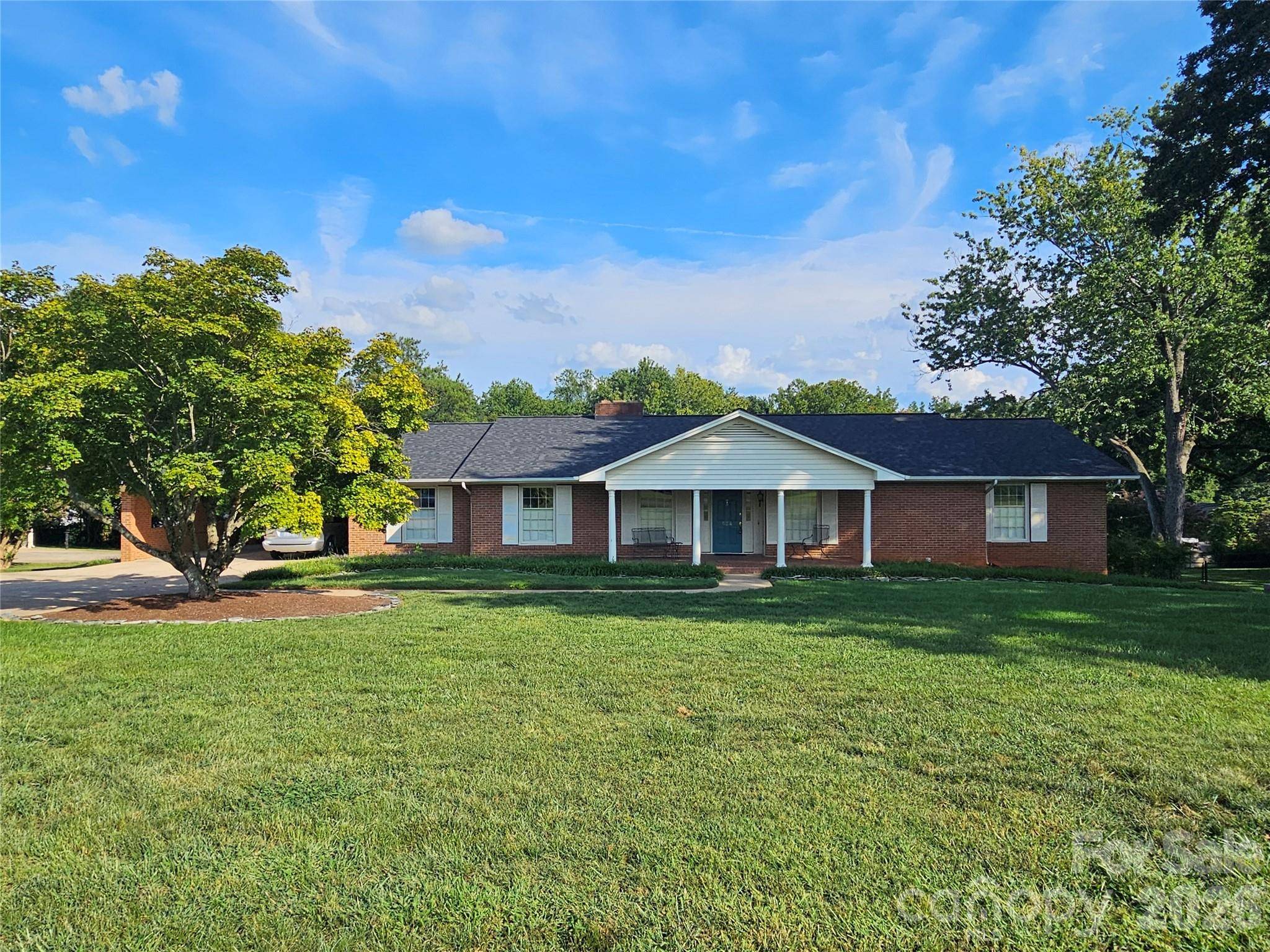 524 Country Club CIR, Shelby, NC 28150