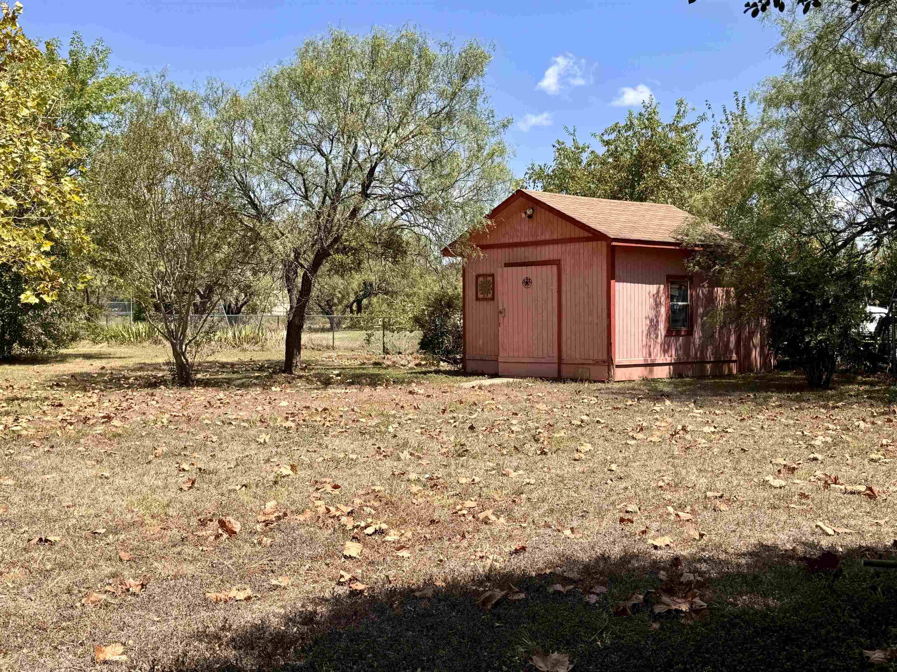 306 Sunset DR, Burnet, TX 78611