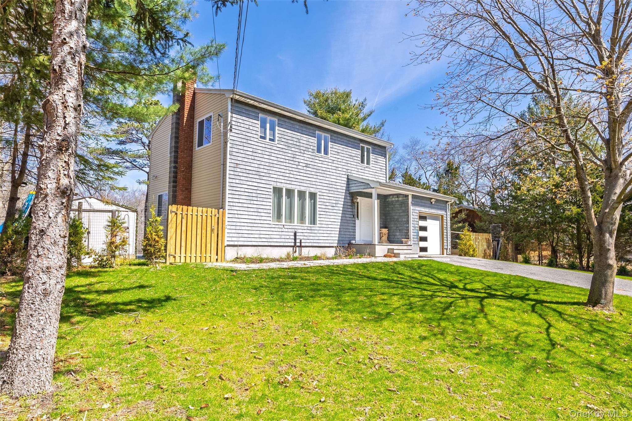 371 S River RD, Calverton, NY 11933