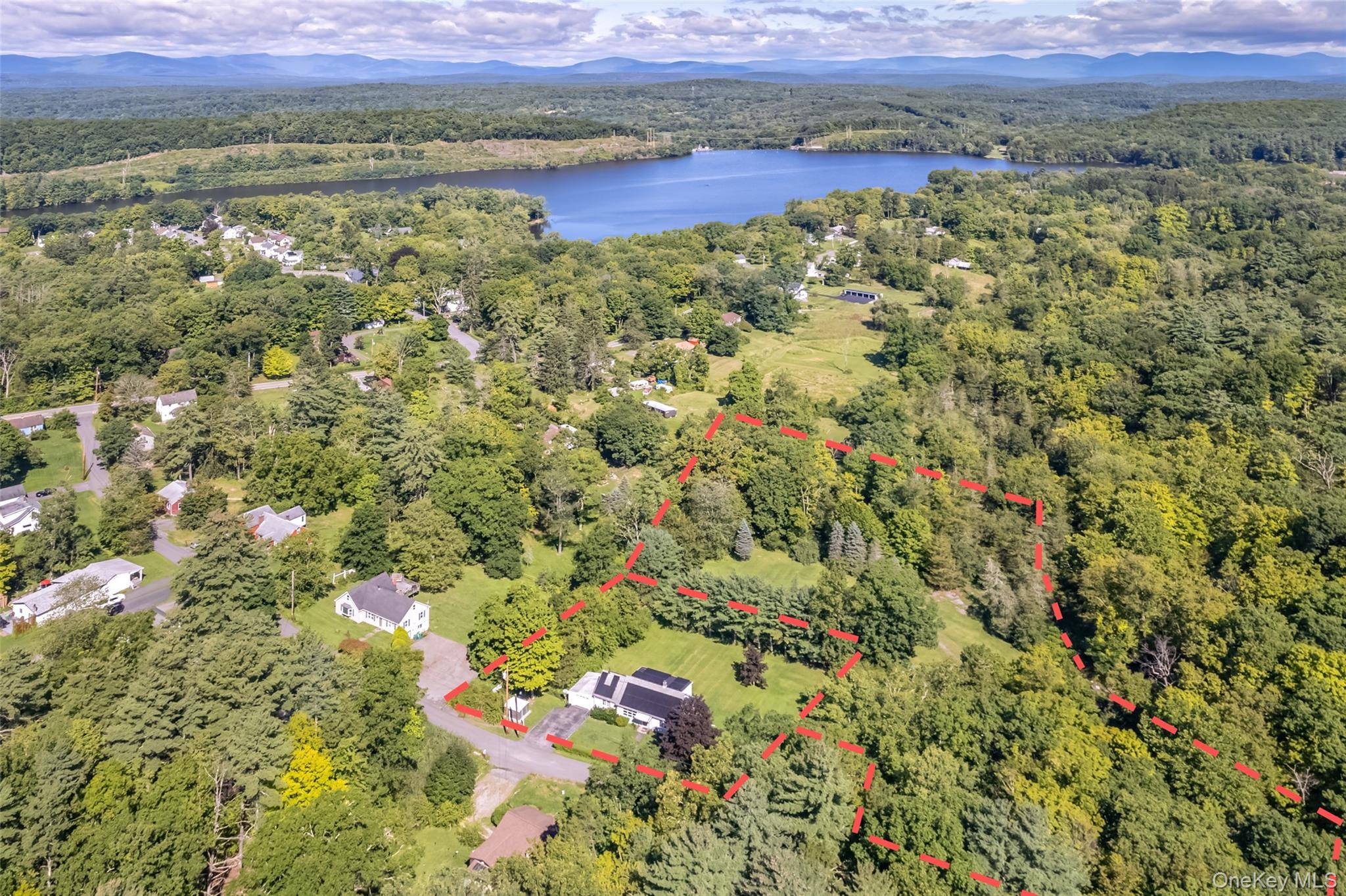 15 Old Mill RD, Esopus, NY 12429