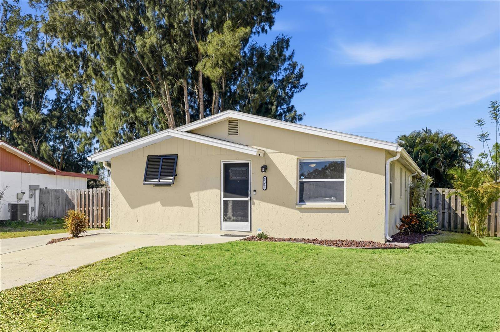 5320 MOELLER AVE, Sarasota, FL 34233
