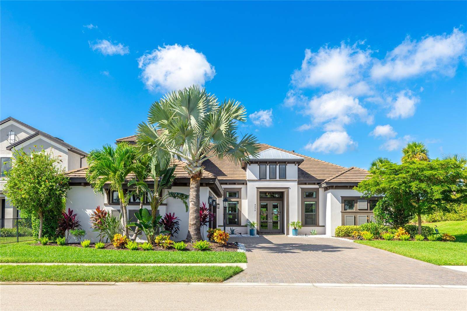 8232 SUMMER NIGHT RD, Sarasota, FL 34241