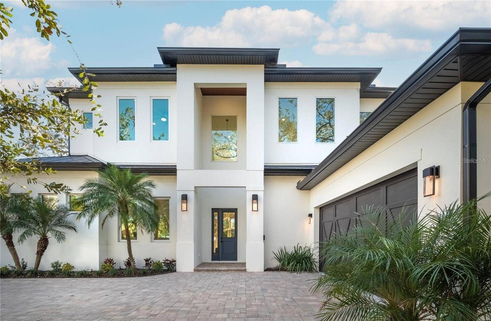 2420 FLOYD ST, Sarasota, FL 34239