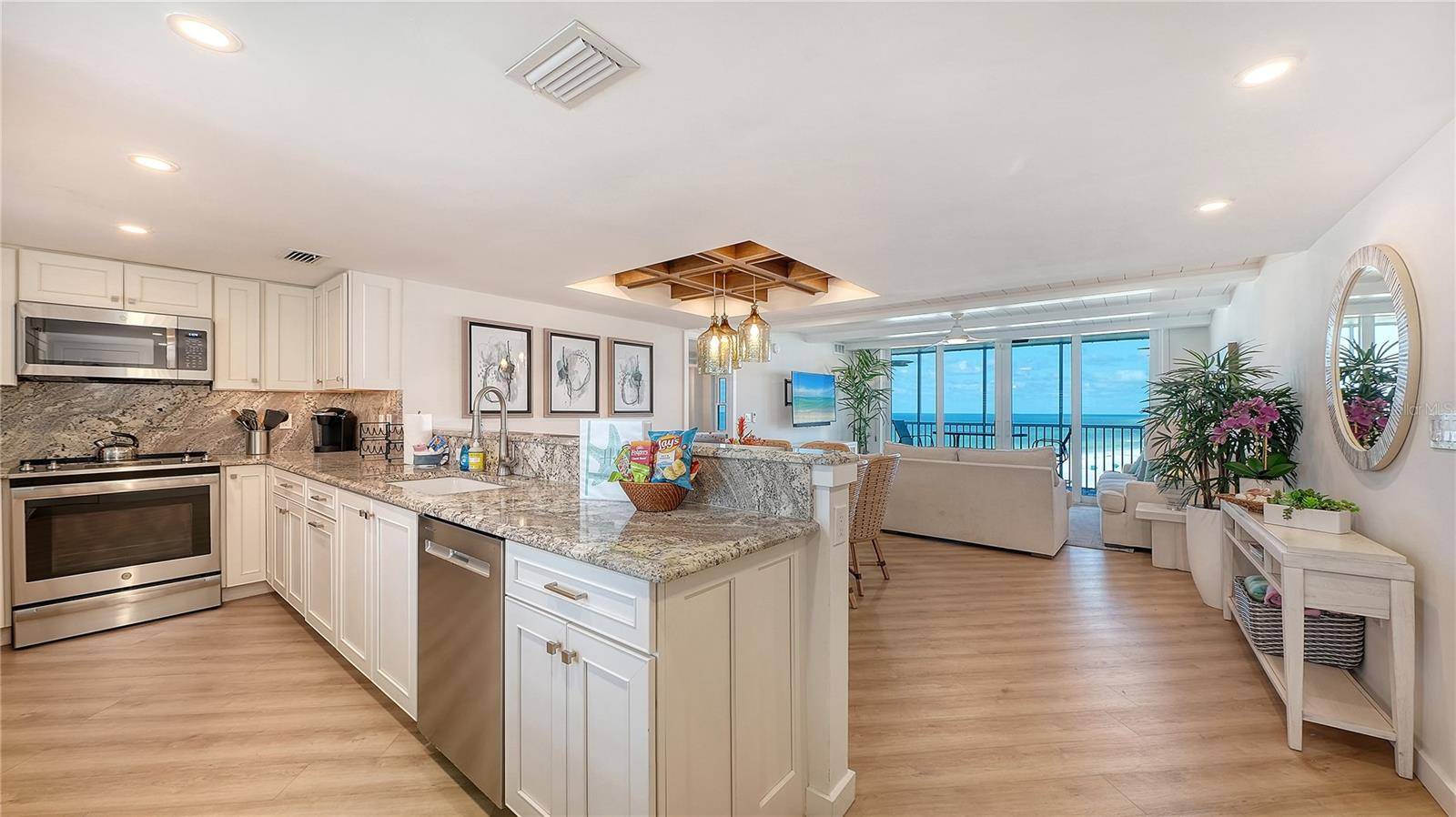 6300 MIDNIGHT PASS RD #809, Sarasota, FL 34242