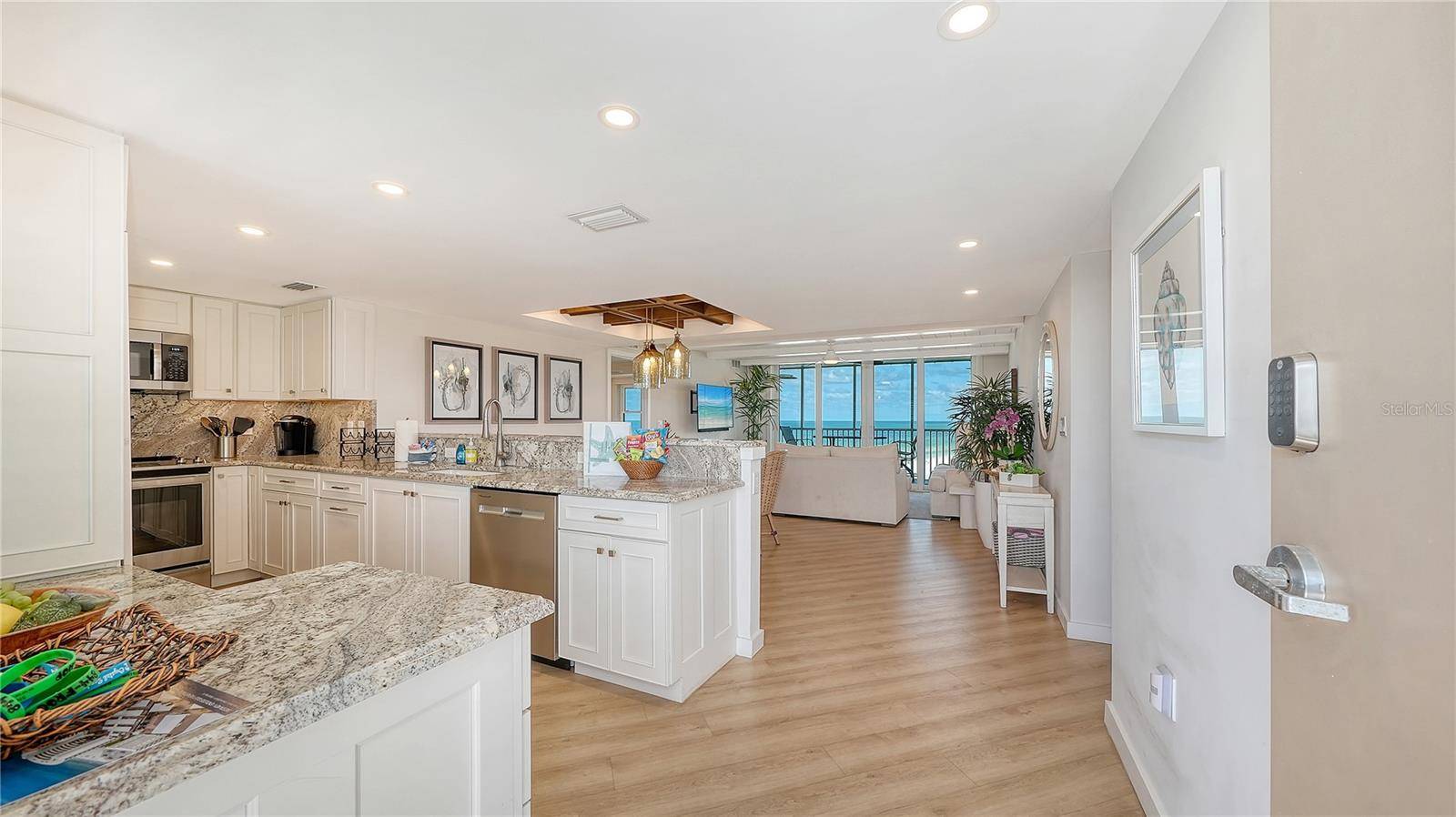 6300 MIDNIGHT PASS RD #809, Sarasota, FL 34242