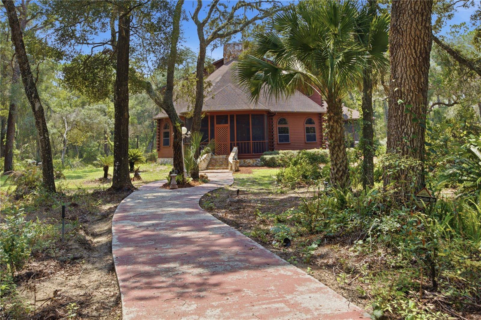 6850 ROUND LAKE RD, Mount Dora, FL 32757
