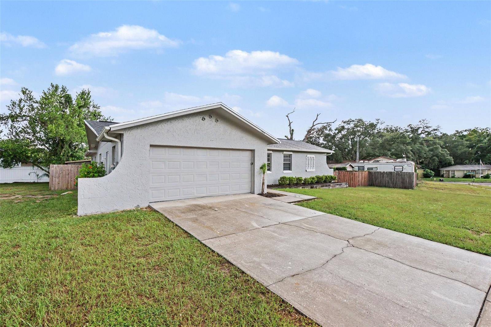 1909 SHANNONWOOD CT, Brandon, FL 33510