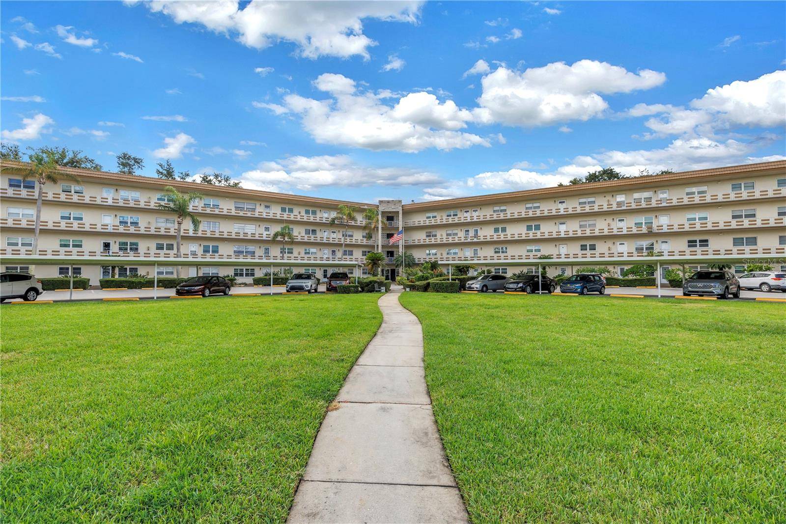 5725 80TH ST N #106, St Petersburg, FL 33709