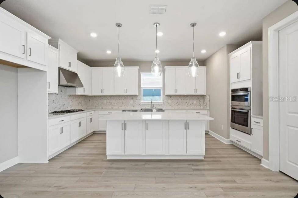 7824 CASPIAN ST, Palmetto, FL 34221