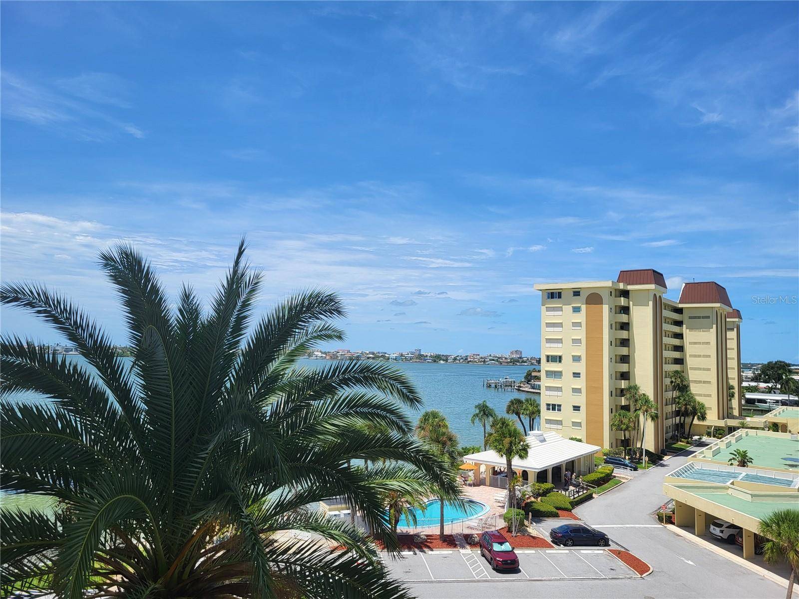 4775 COVE CIR #606, St Petersburg, FL 33708
