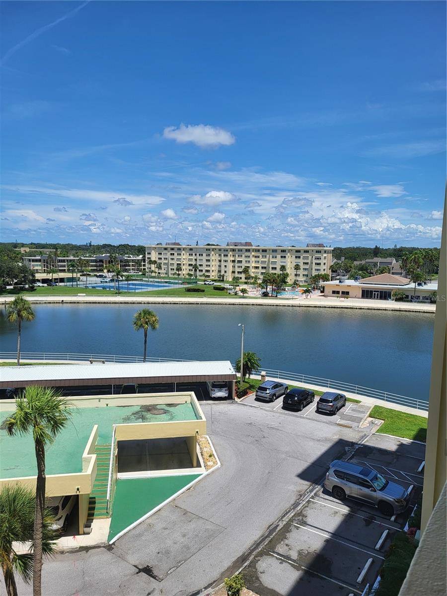 4775 COVE CIR #606, St Petersburg, FL 33708