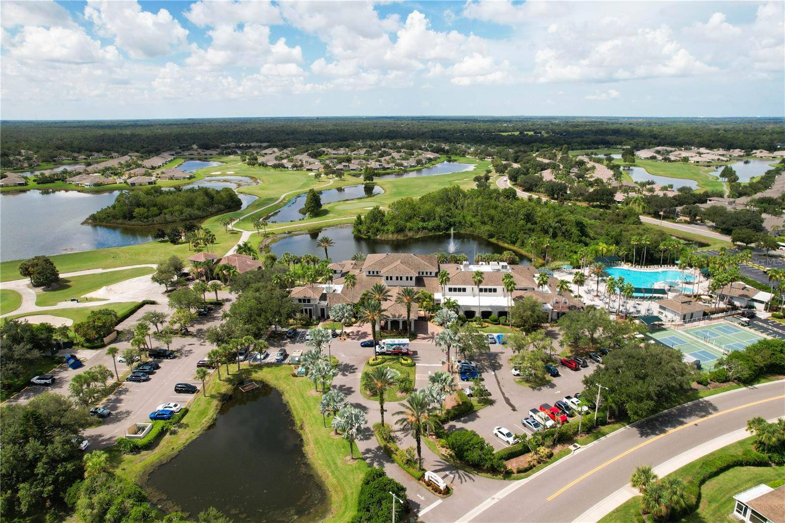 317 KNOTTWOOD CT #317, Sun City Center, FL 33573