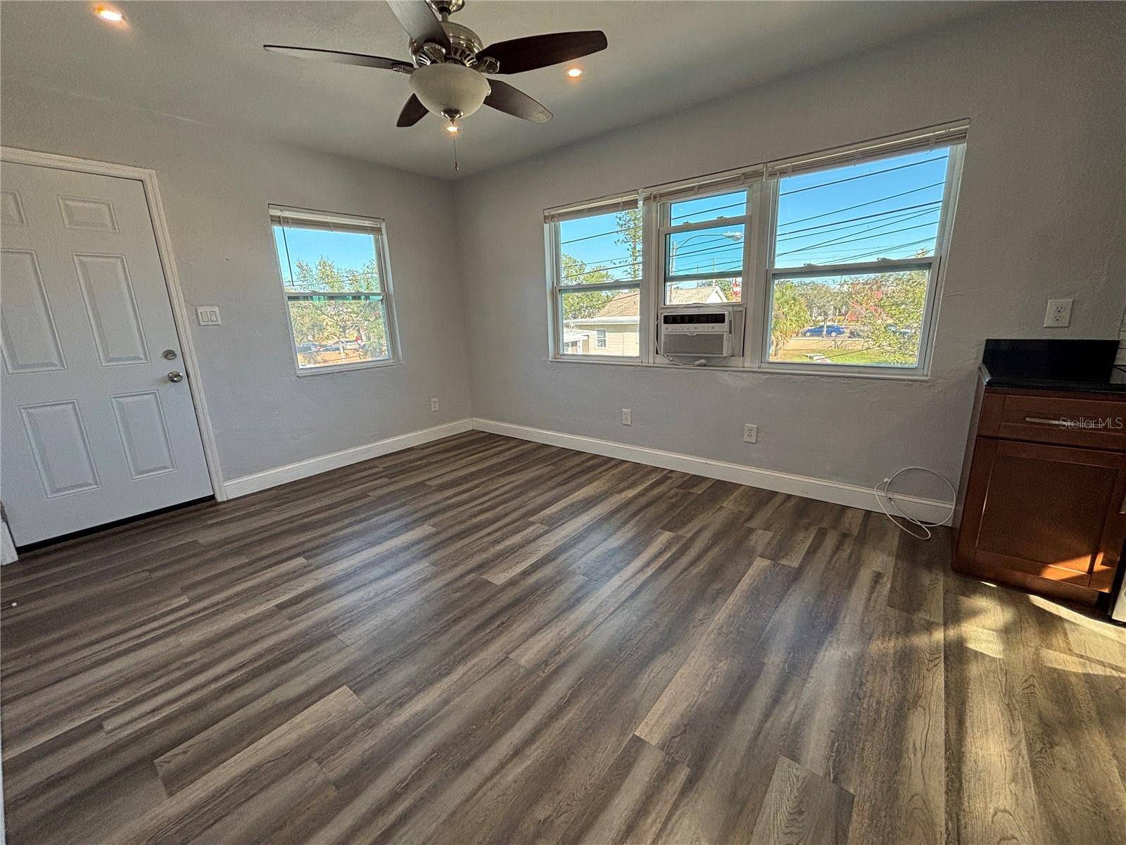 420 15TH AVE S, St Petersburg, FL 33701