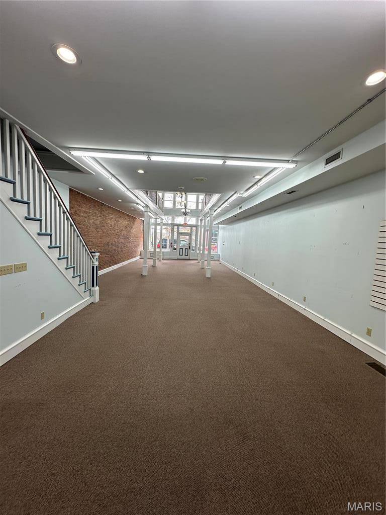 221 N Main ST, Hannibal, MO 63401