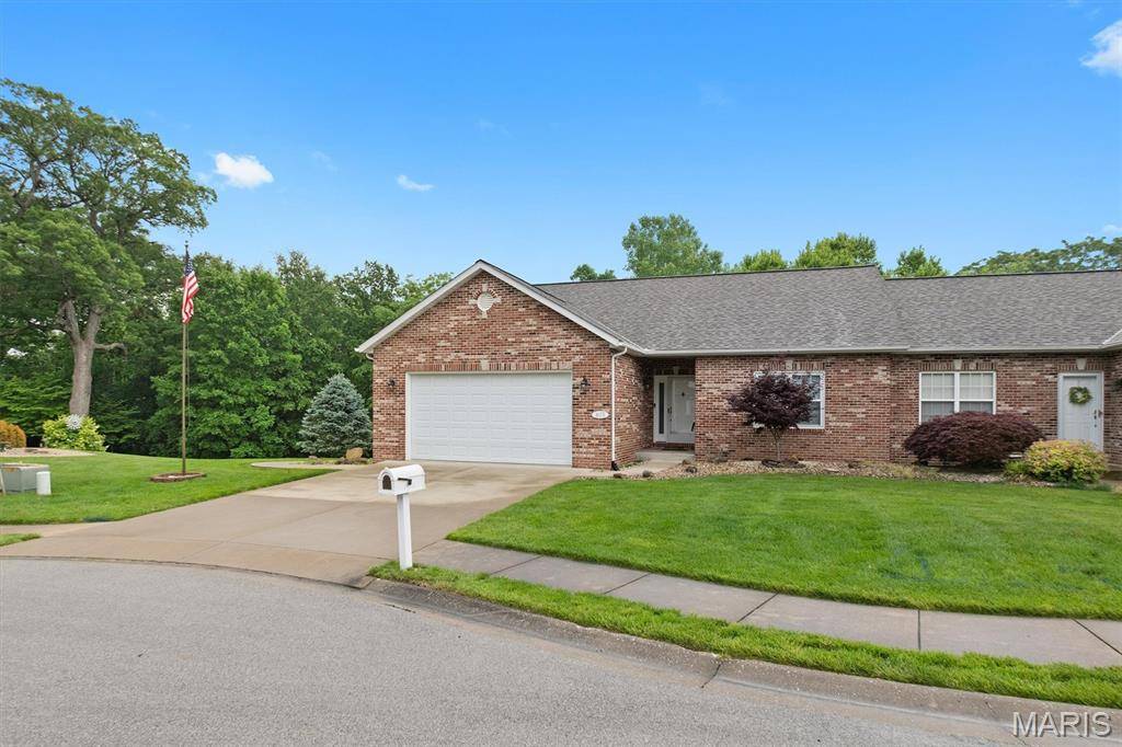 1675 Lakepointe Estates DR, O'fallon, IL 62269
