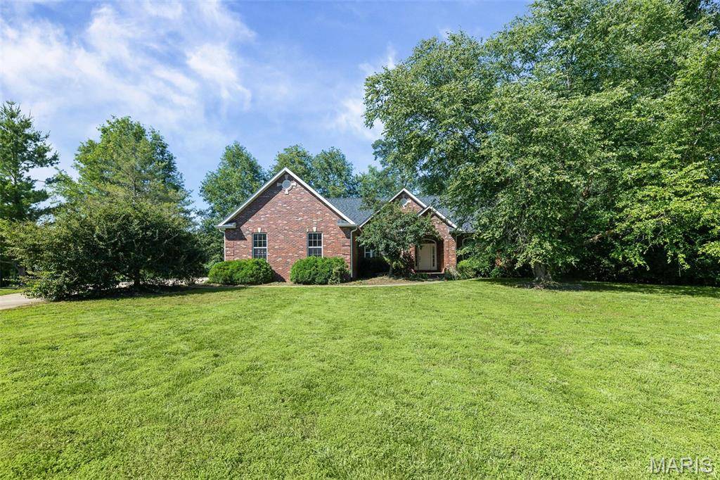 5259 Shingle Oak LN, Smithton, IL 62285