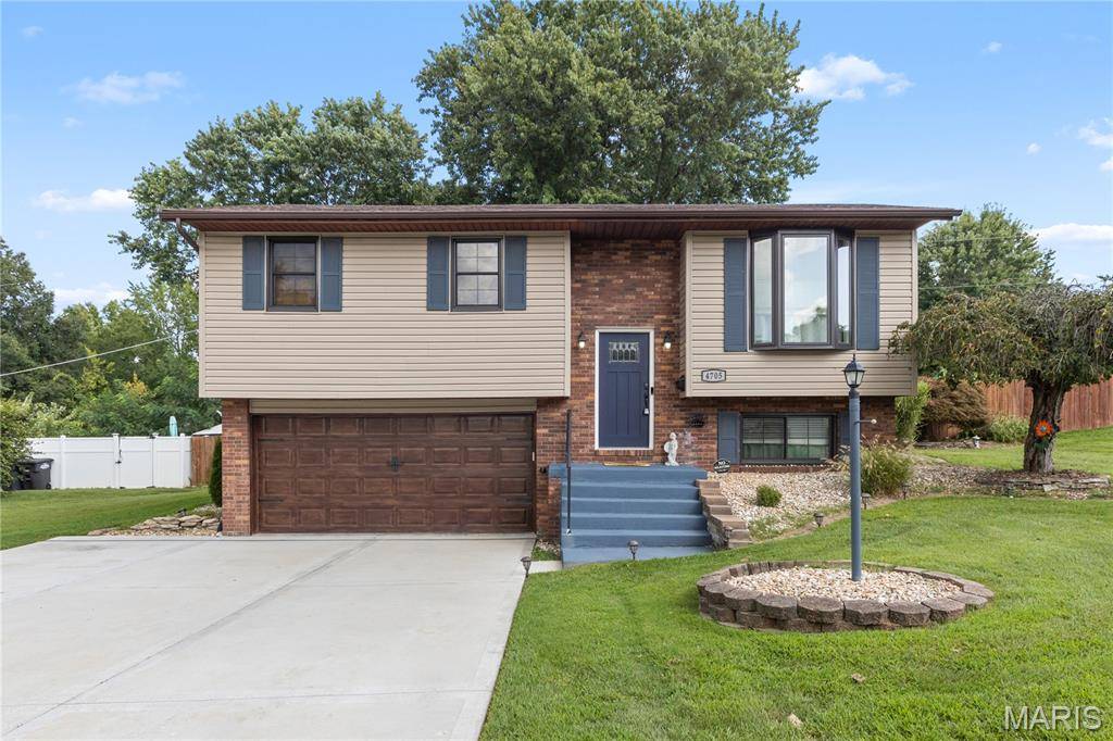 4705 Snow White TER, Alton, IL 62002