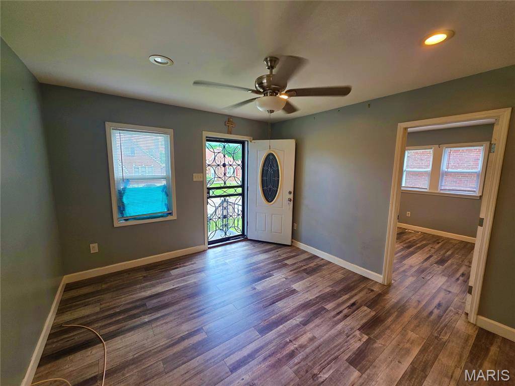 6343 Sherry AVE, St Louis, MO 63136