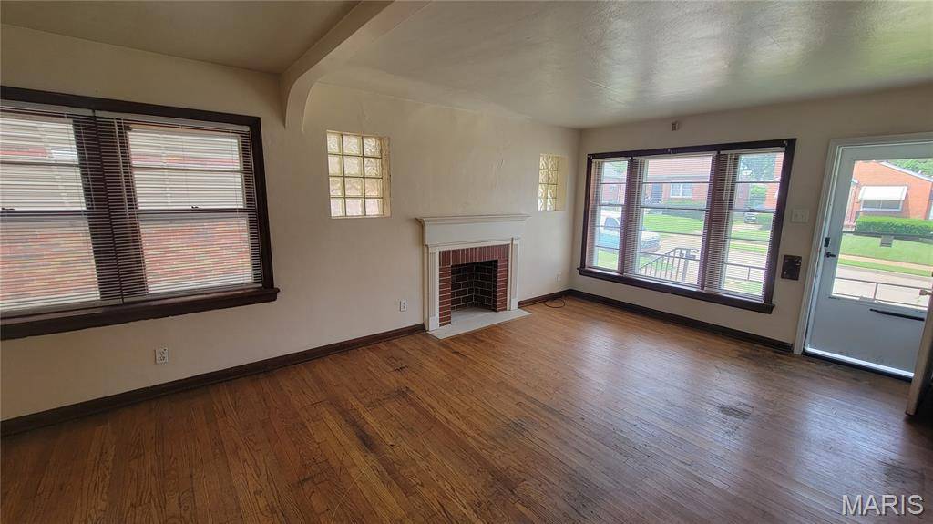 1810 Eton LN, St Louis, MO 63147