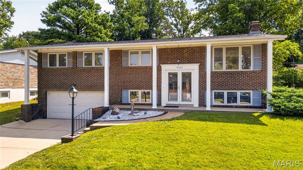 4626 Yorkchester DR, St Louis, MO 63129