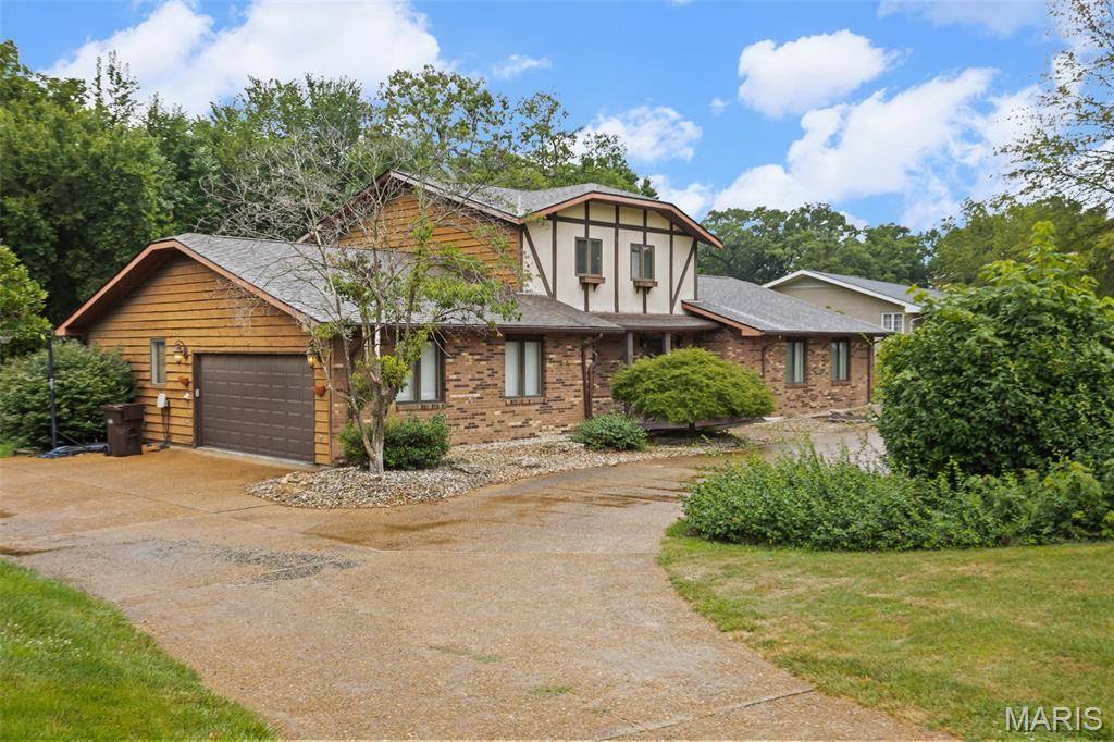 37 Oakwood PL, Jerseyville, IL 62052