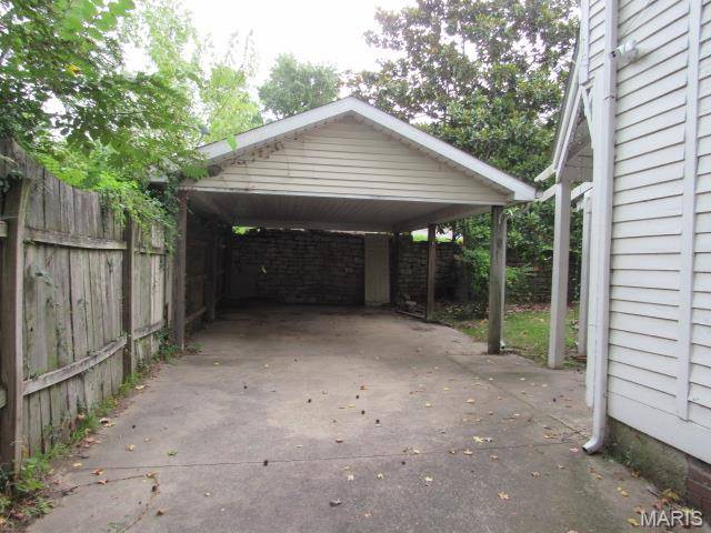723 Alby ST, Alton, IL 62002