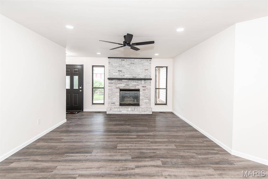 4315 Meadowgreen Estates DR, St Louis, MO 63129