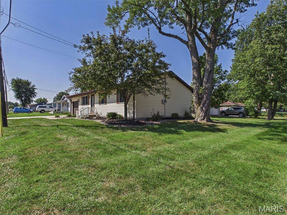 134 Hampton ST, Bethalto, IL 62010
