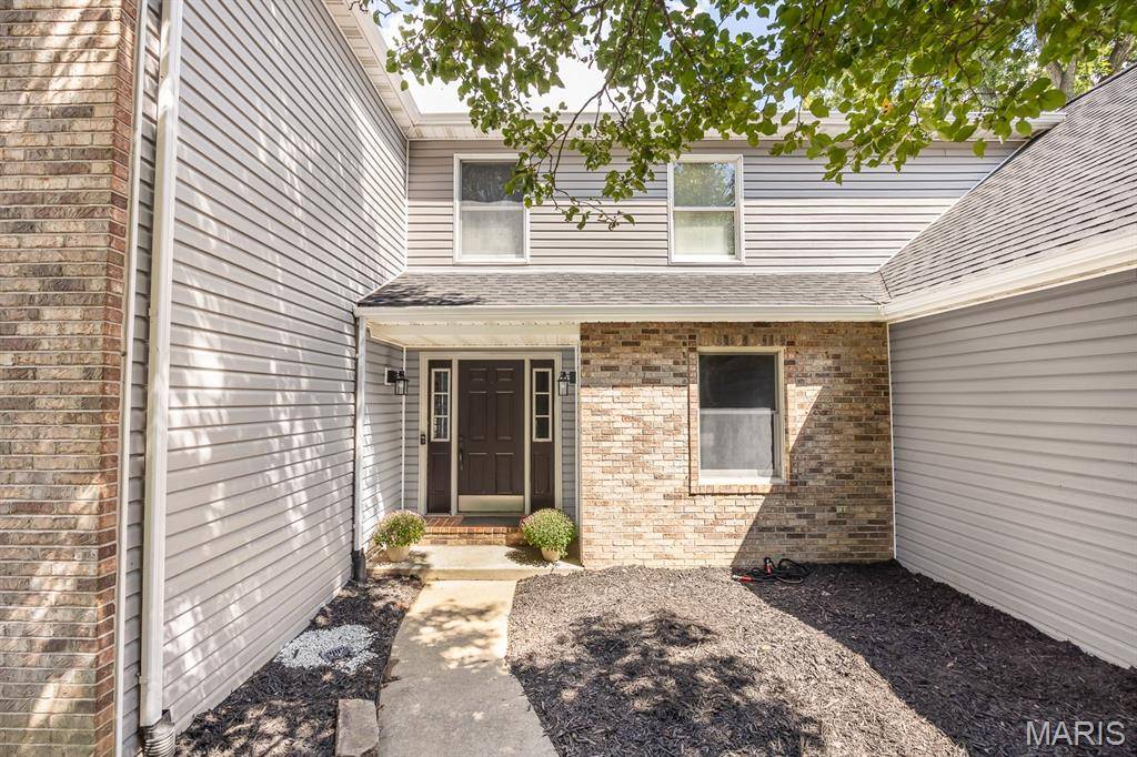 16 Sequoia DR, Troy, IL 62294