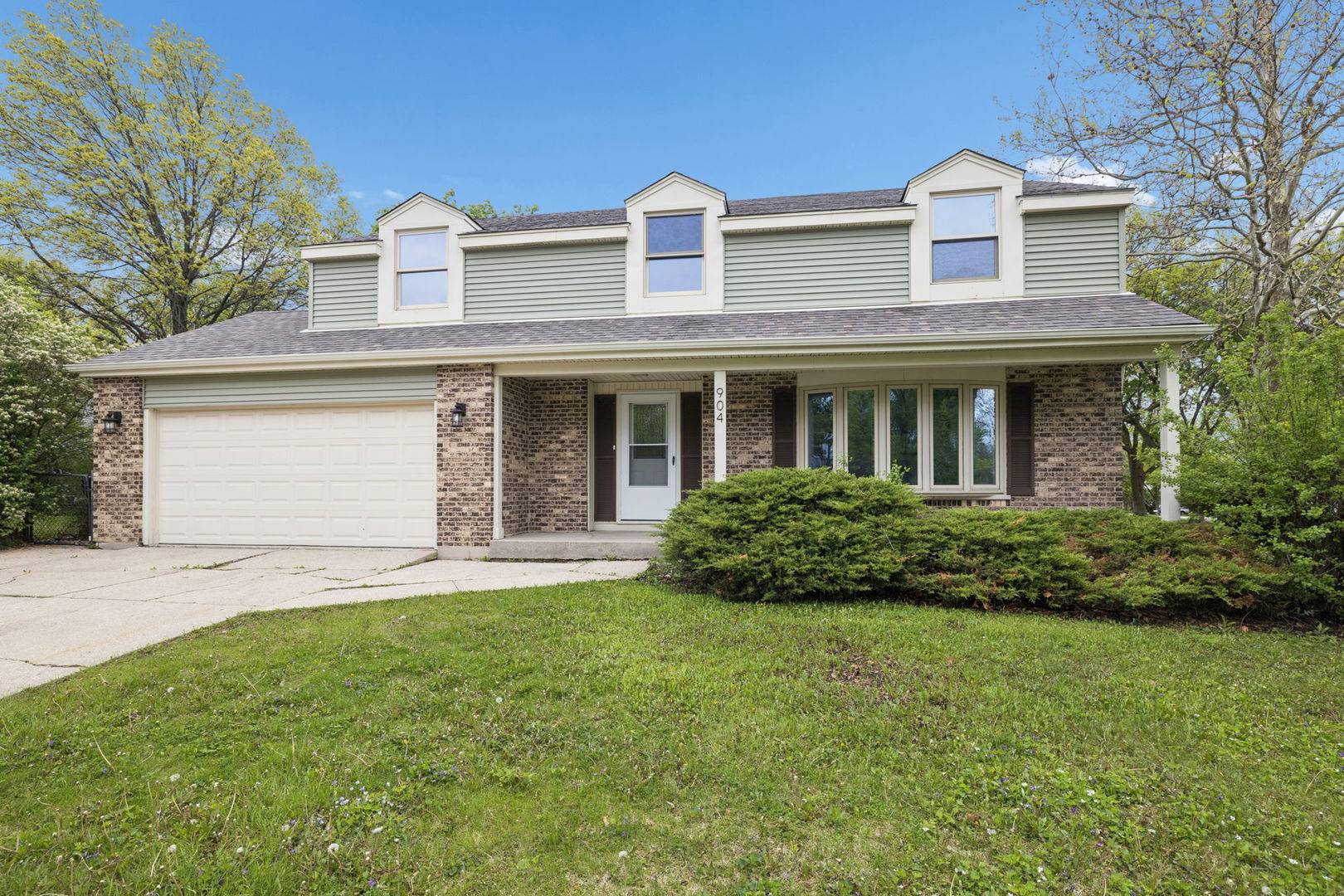 904 Iroquois AVE, Naperville, IL 60563