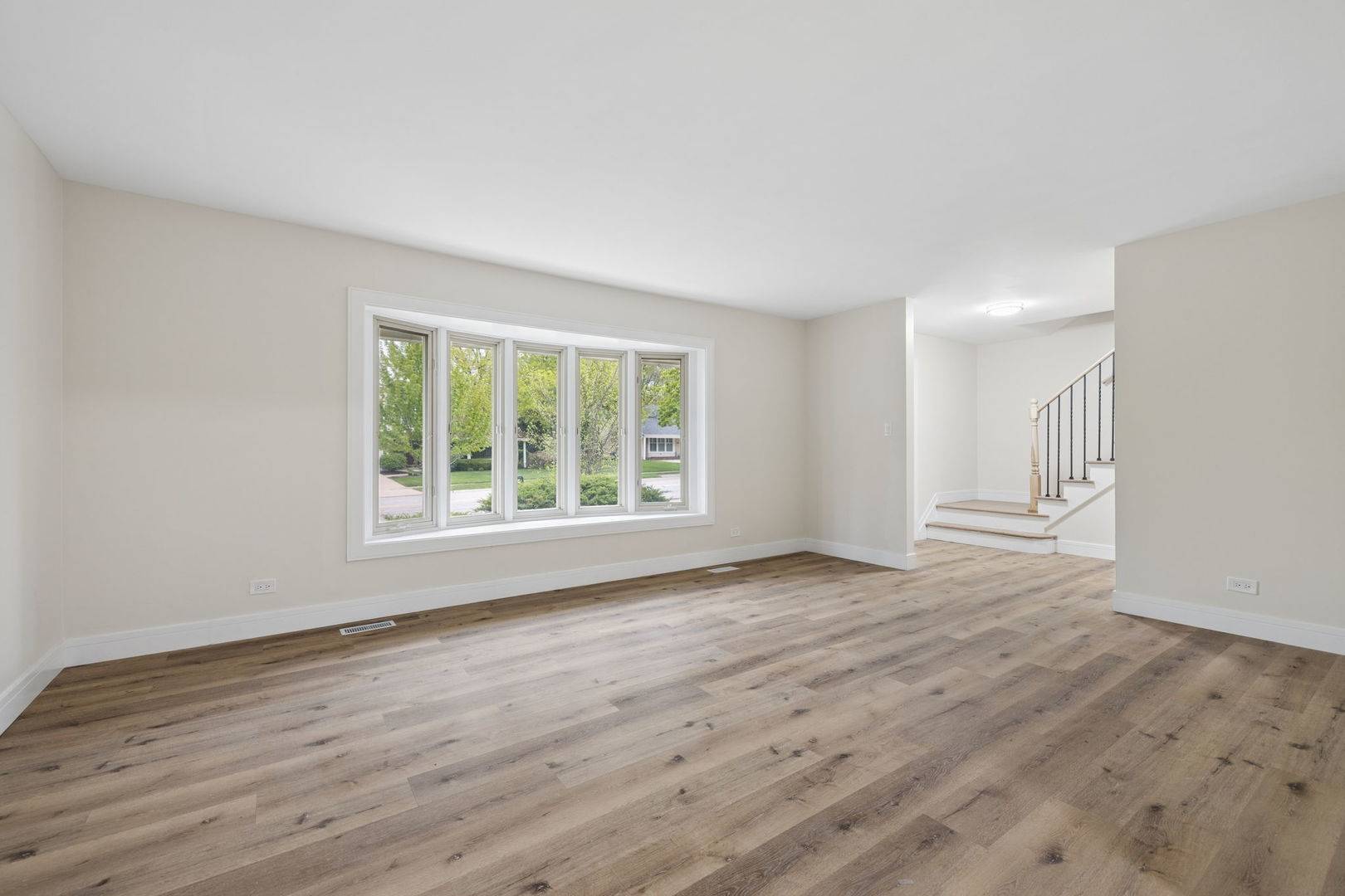 904 Iroquois AVE, Naperville, IL 60563