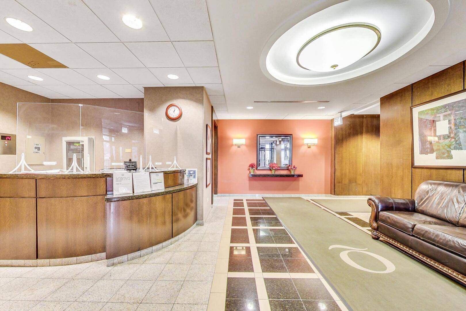 6700 S South Shore DR #17B, Chicago, IL 60649