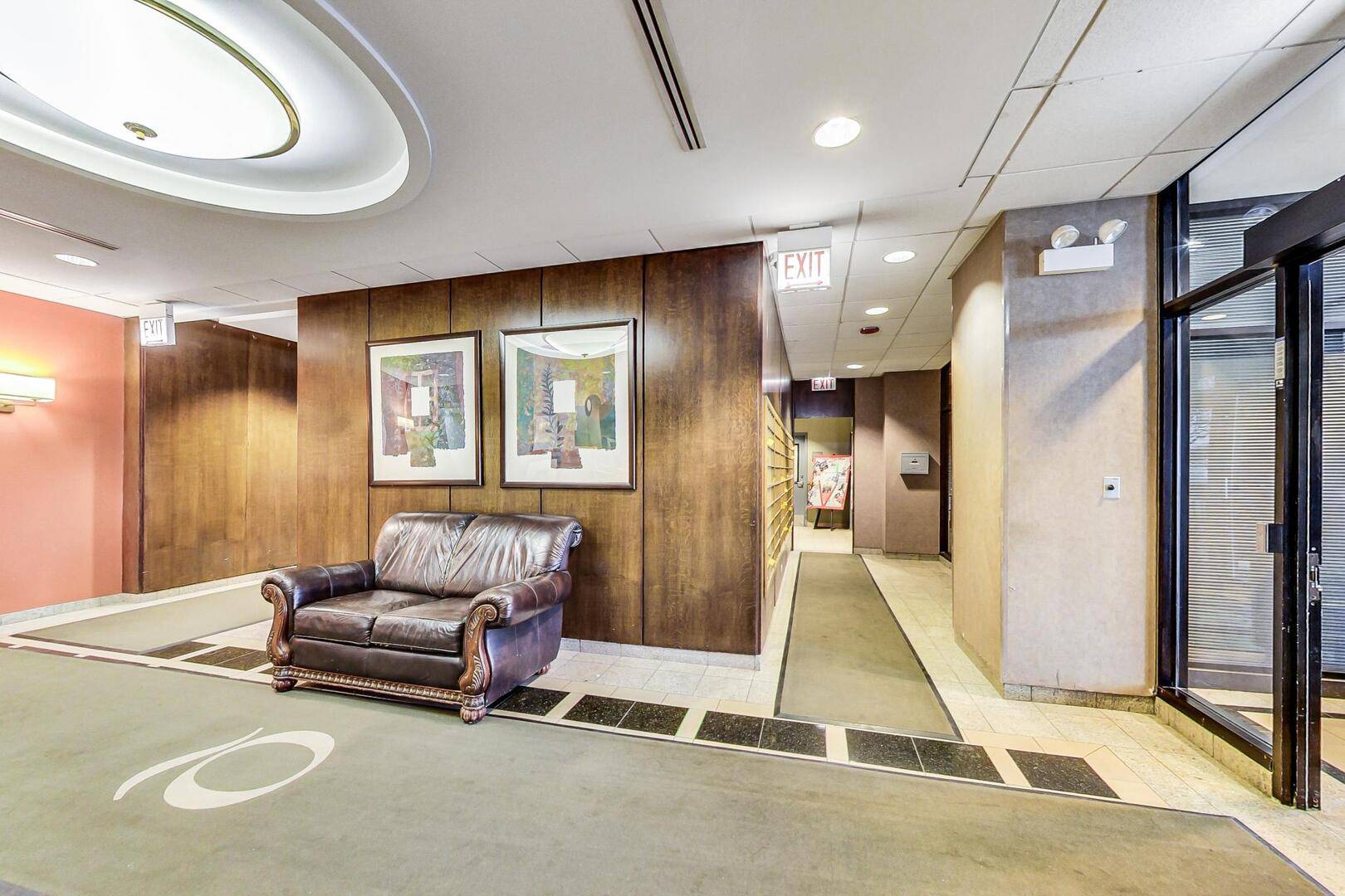 6700 S South Shore DR #17B, Chicago, IL 60649