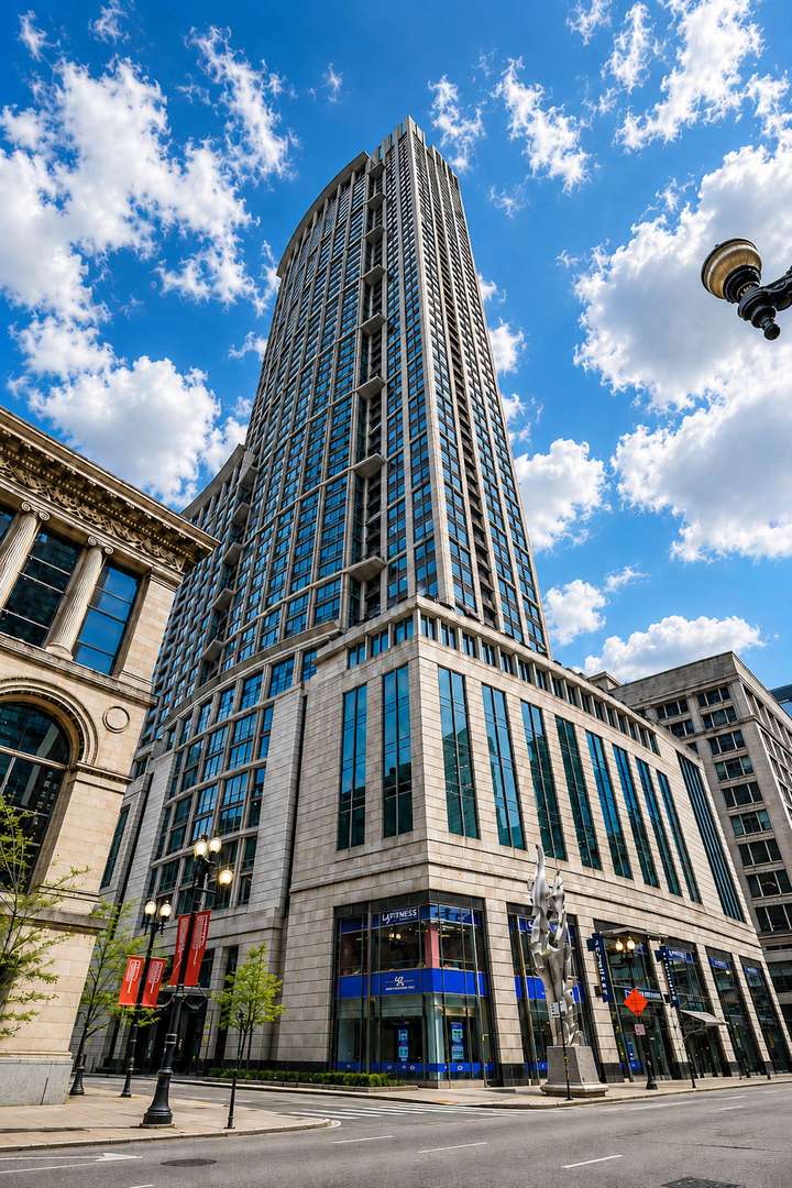 130 N Garland CT #3102, Chicago, IL 60602