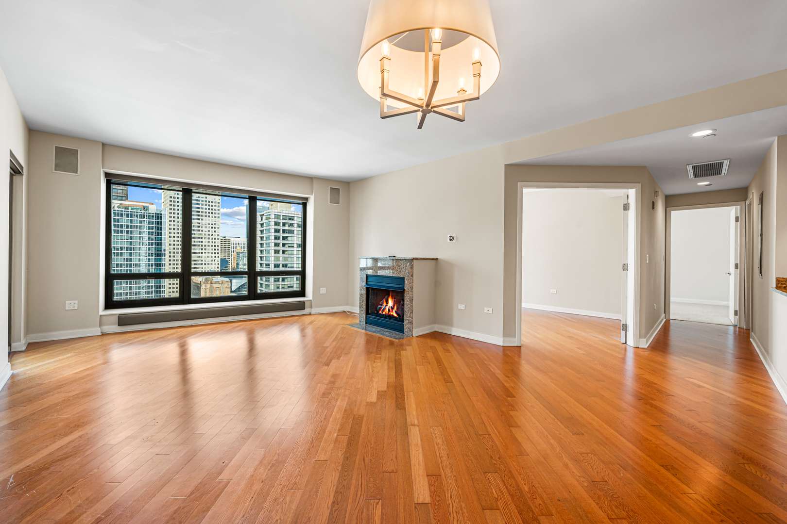 130 N Garland CT #3102, Chicago, IL 60602