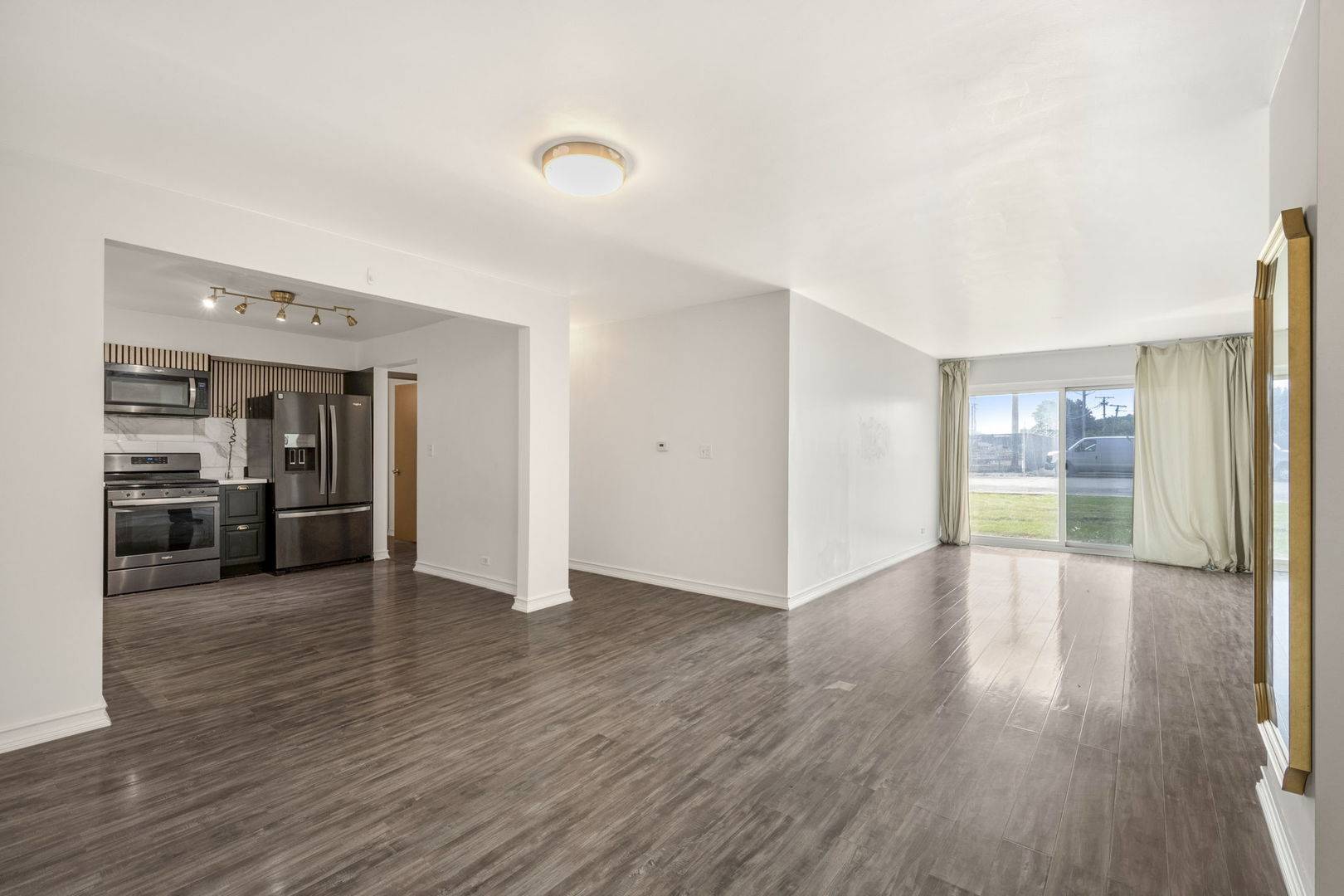 7229 W Higgins AVE #105, Chicago, IL 60656
