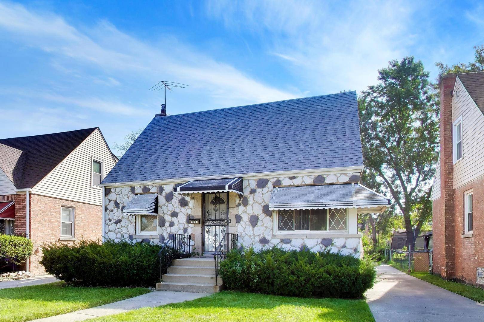 423 Frederick AVE, Bellwood, IL 60104