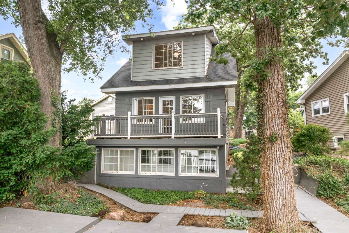176 Riverside Island DR, Fox Lake, IL 60020