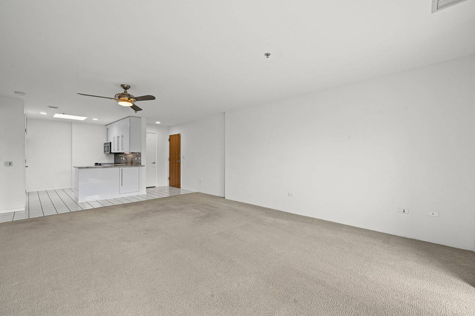 382 Kelburn RD #321, Deerfield, IL 60015