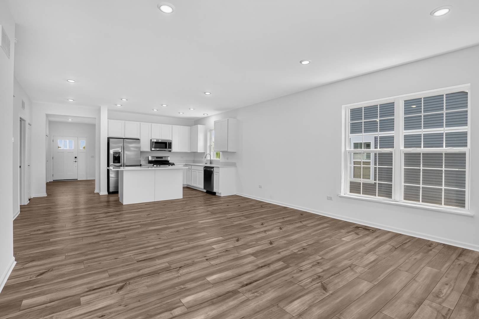 1102 Rebecca CT, Libertyville, IL 60048