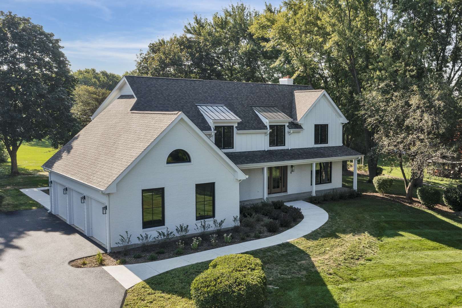 1431 Carlisle DR, Inverness, IL 60010