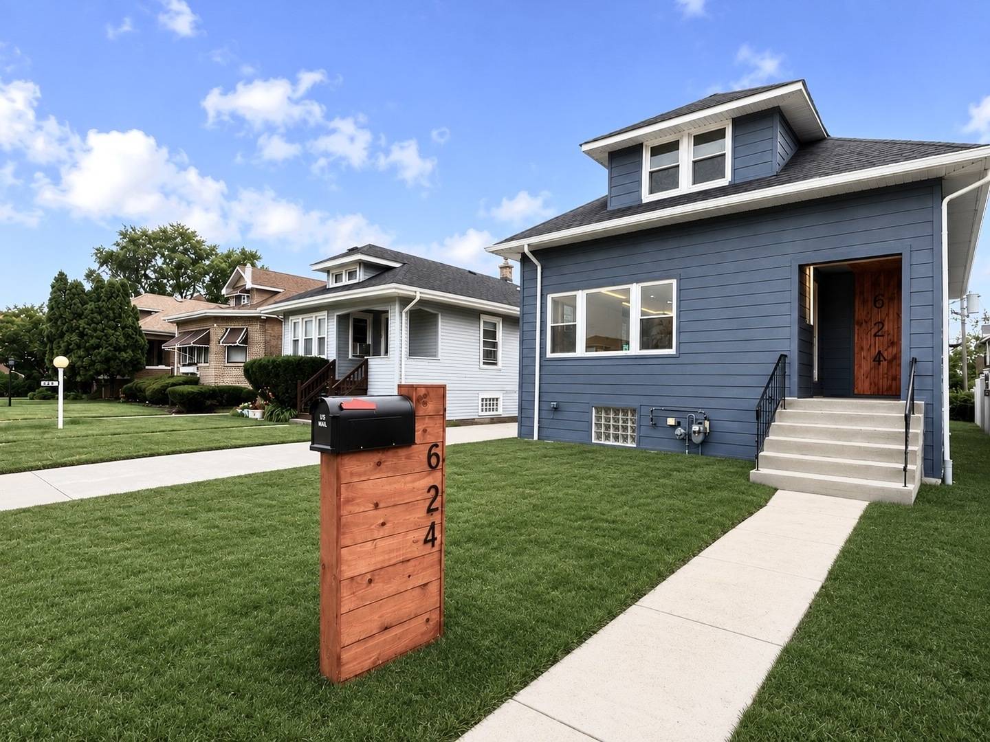 624 S 19th AVE, Maywood, IL 60153